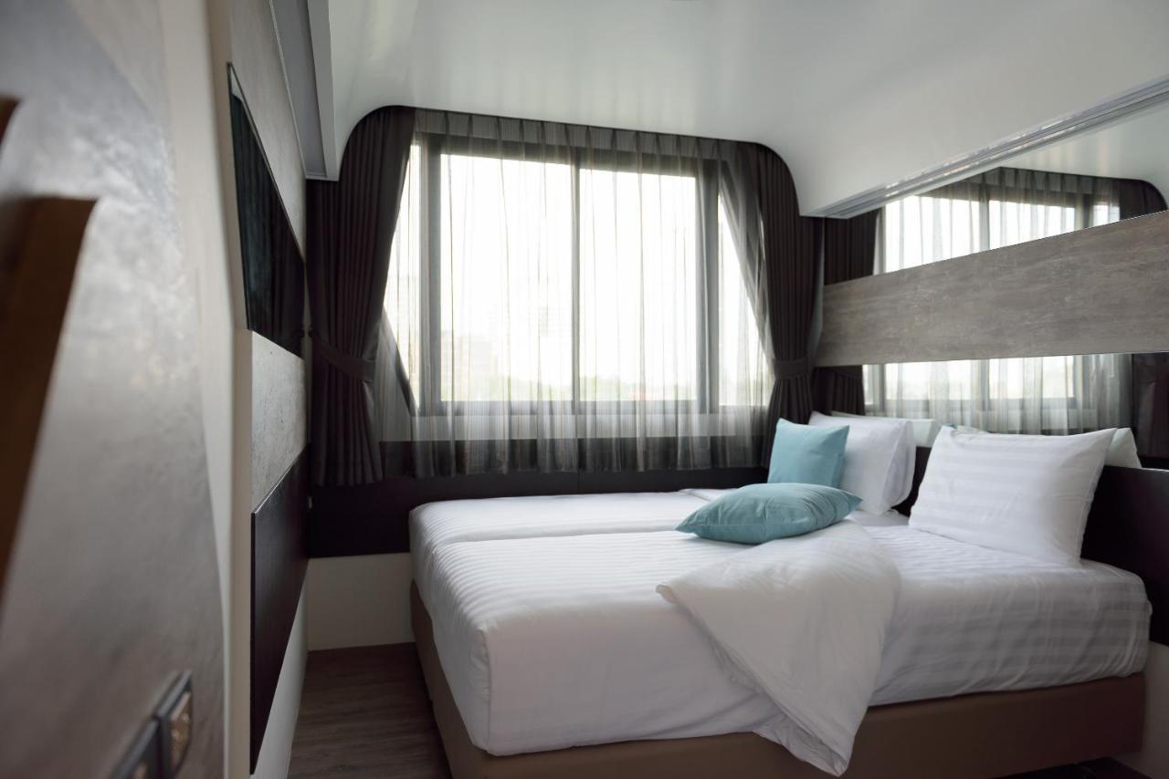 The Xtreme Suites Bangkok Exterior foto